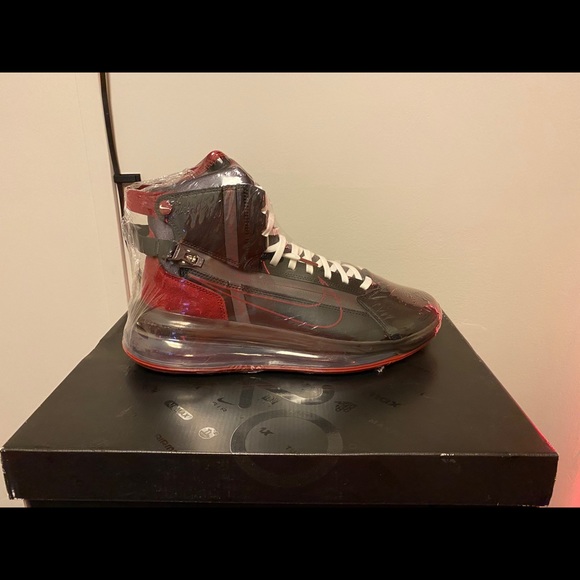 Nike Air Max 720 Satrn - Picture 1 of 4